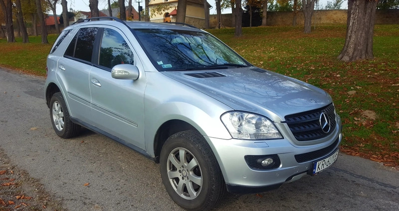 Mercedes-Benz ML cena 56900 przebieg: 117000, rok produkcji 2007 z Łobez małe 172